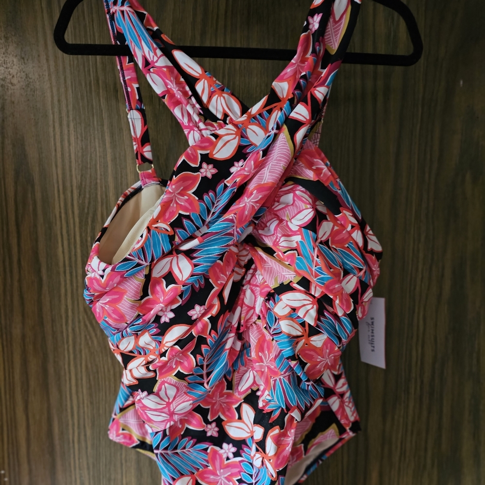 Swimsuits for fall size 22